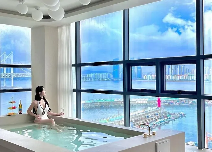 Haru Gwangalli Pool 度假居